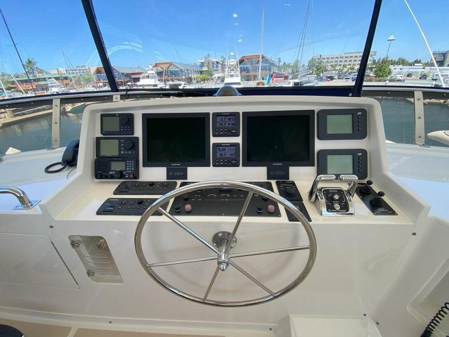 2005 Offshore Yachts 