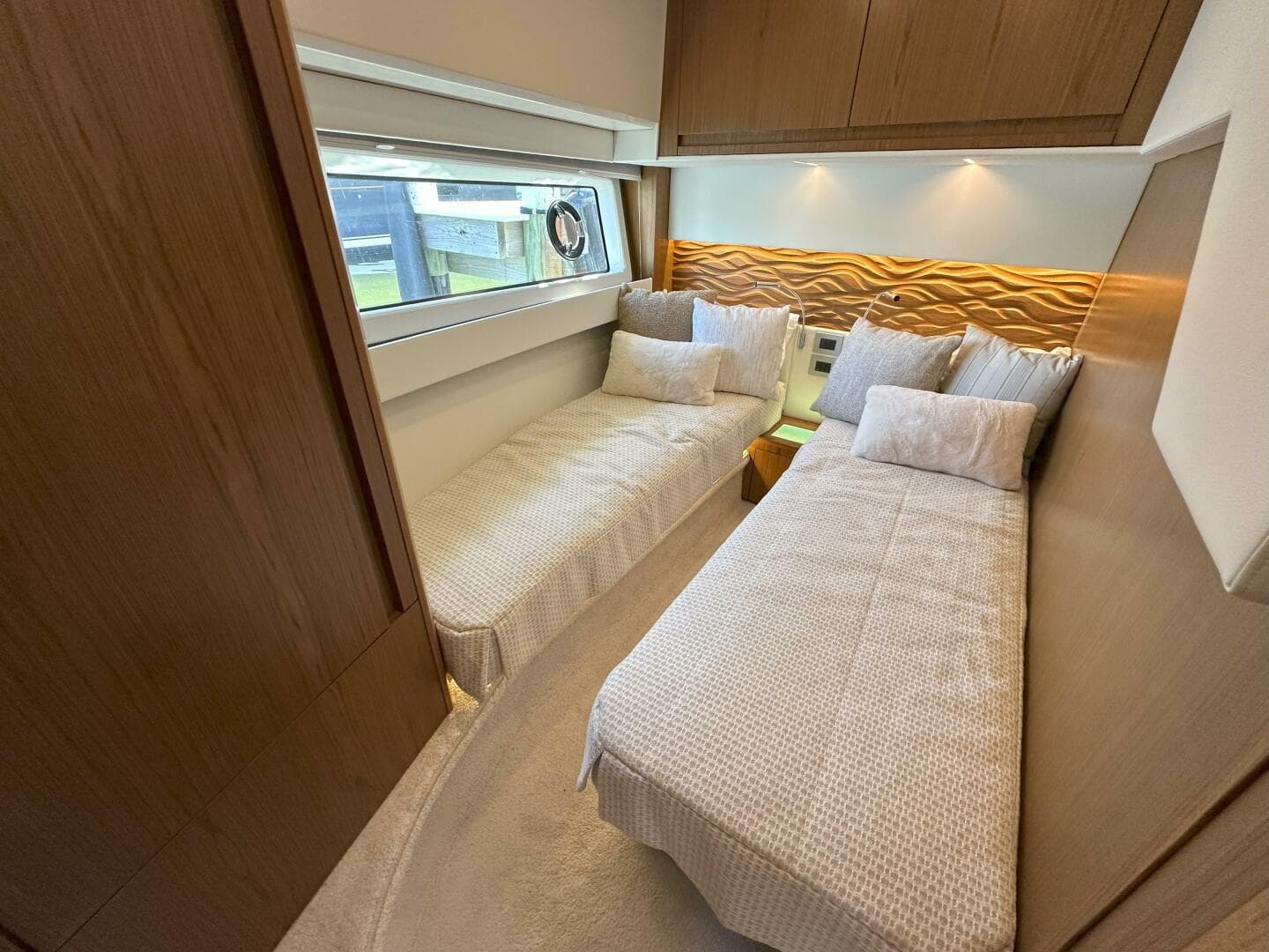  2025 Tiara Yachts 60 EX - Starboard SR