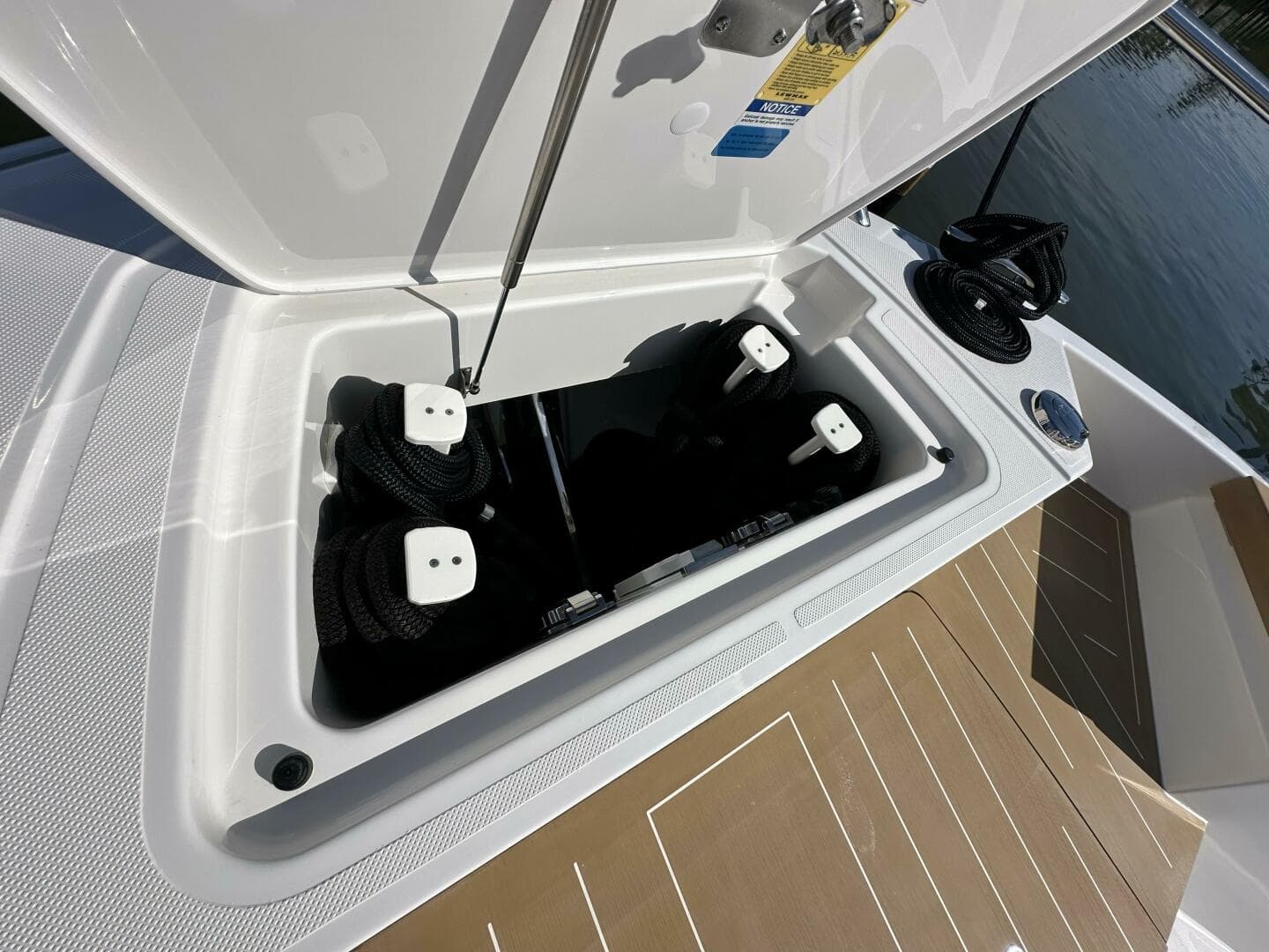 2025 Tiara Yachts 60 EX