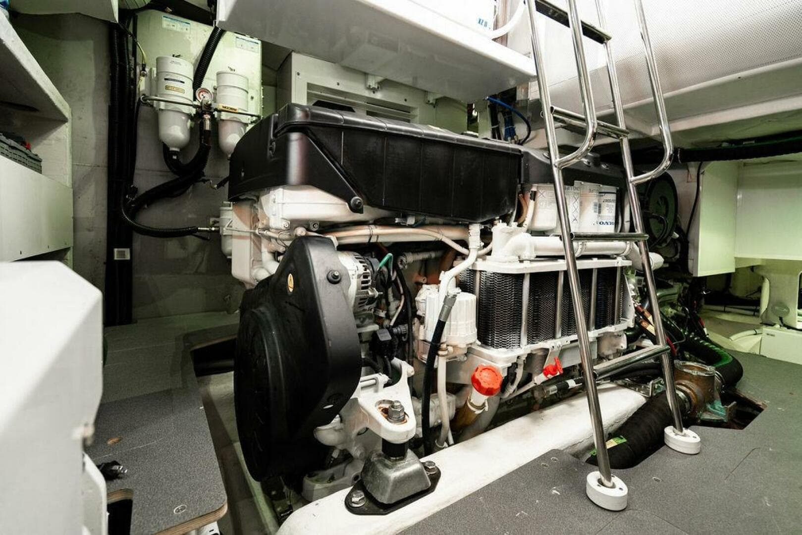 Absolute 64 - Kingship - Engine Room