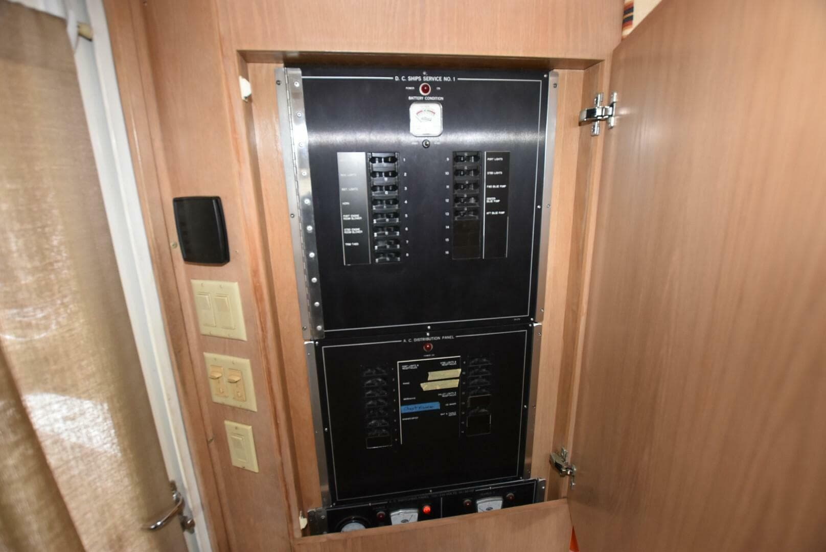 1996 Hatteras 50 Convertilble