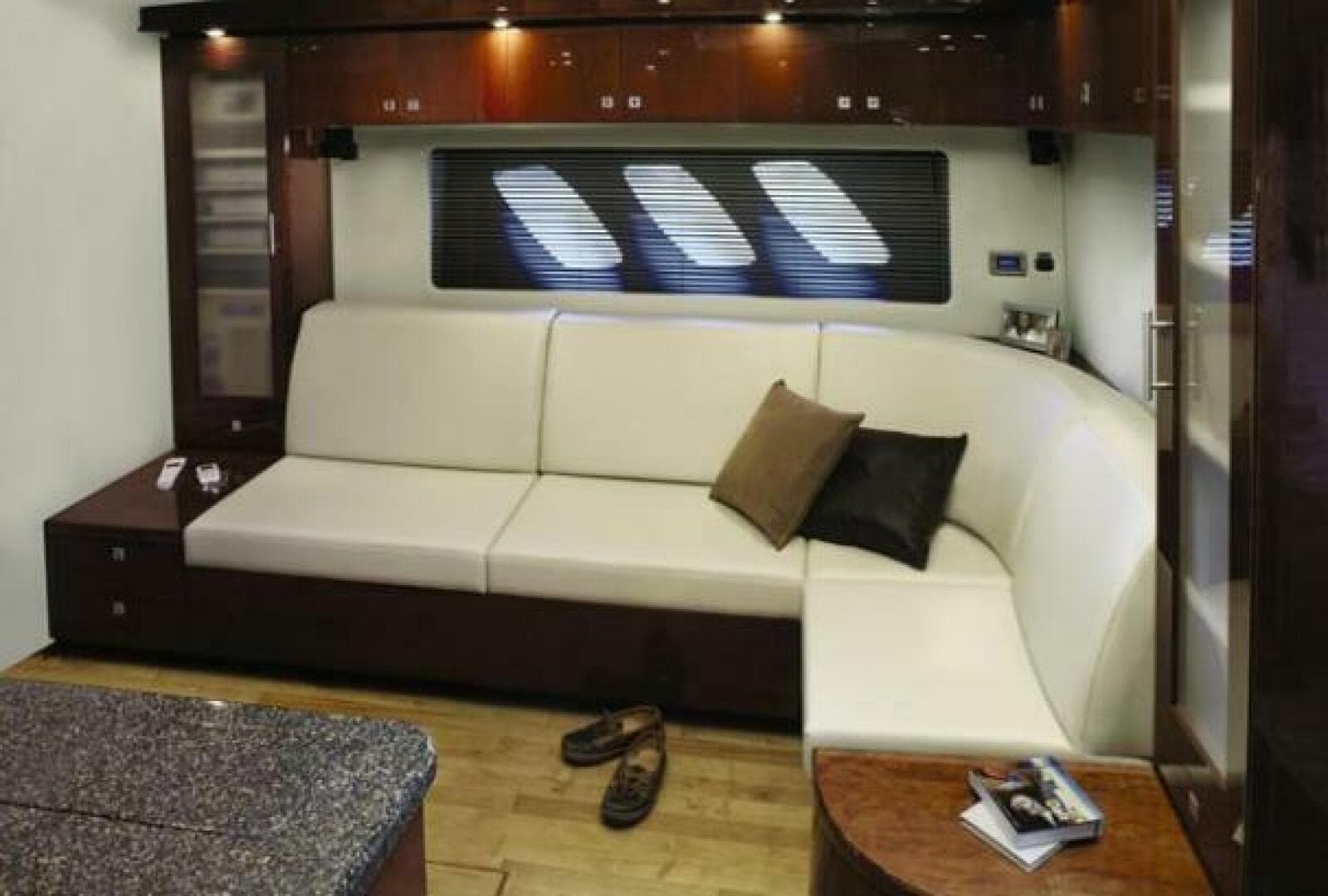 2010 Sea Ray 580 Sundancer