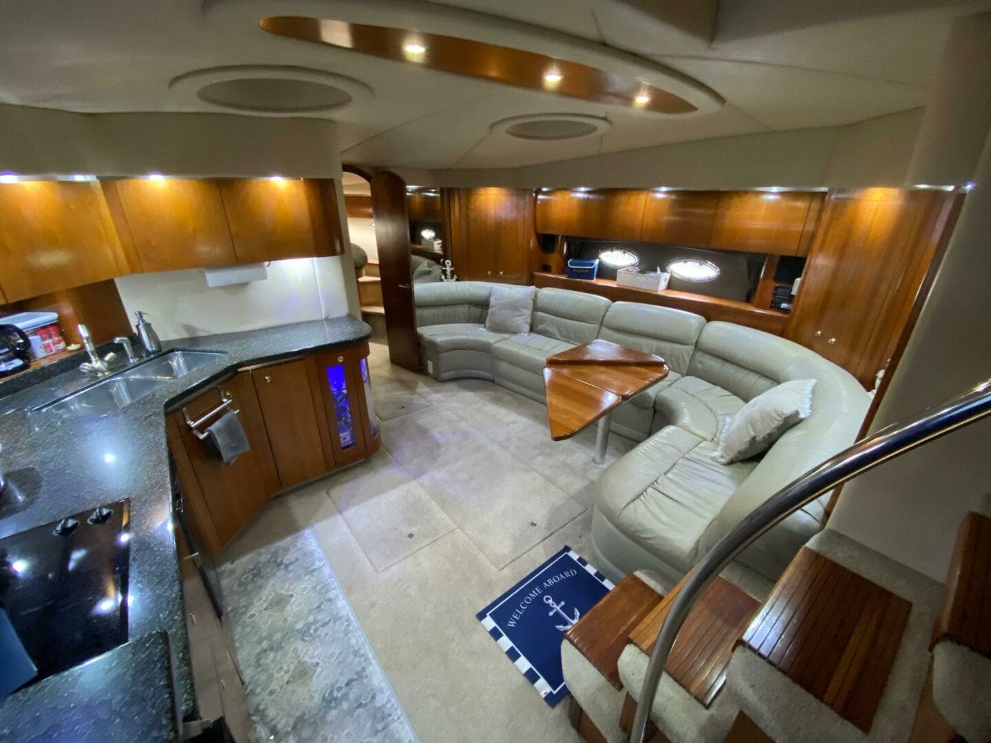 2006 Cruisers Yachts 52 Express