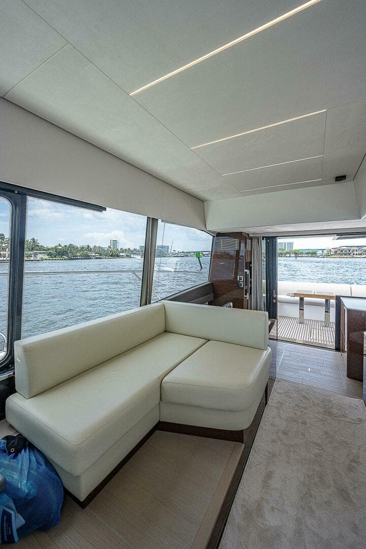 2021 Prestige 590