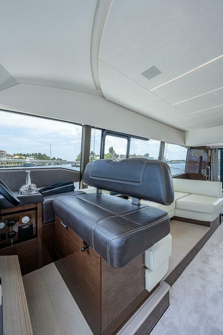 2021 Prestige 590
