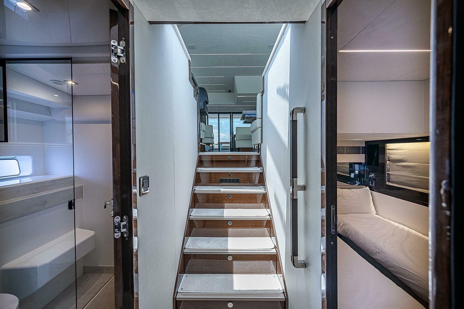 2021 Prestige 590