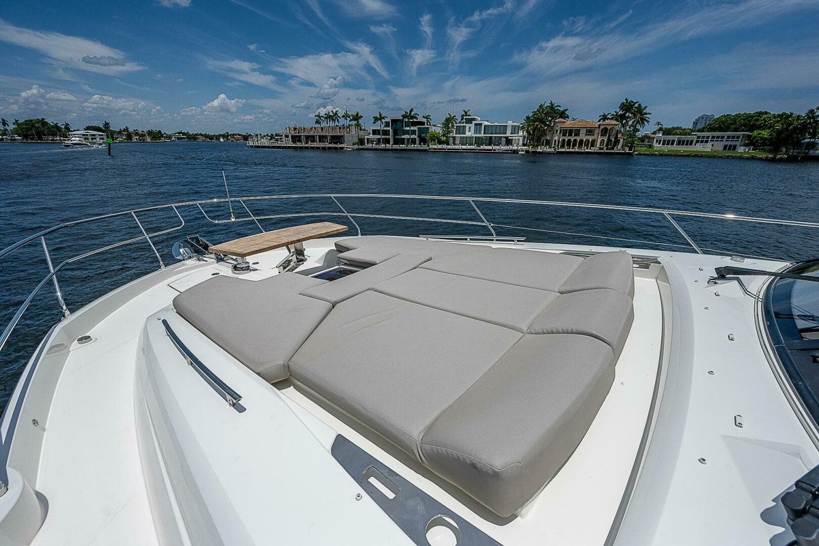 2021 Prestige 590