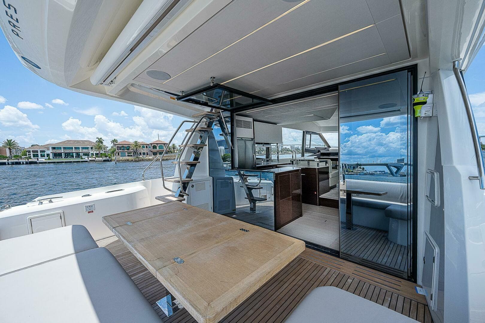 2021 Prestige 590