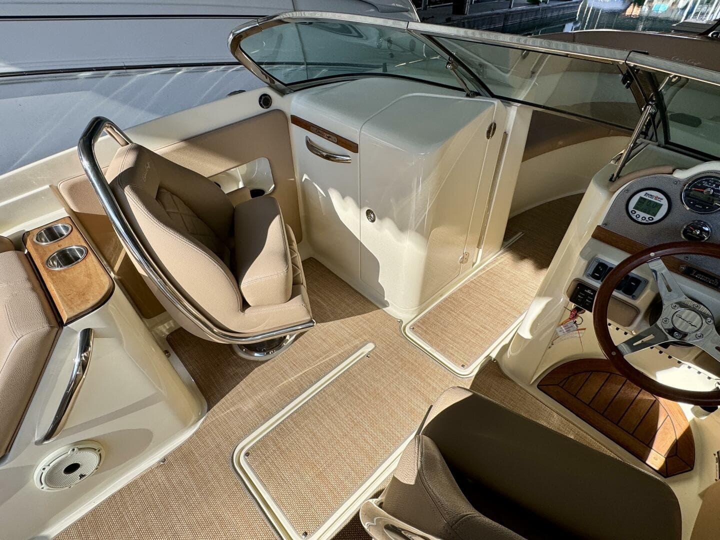 2018 Chris-Craft Launch 27 Heritage Trim Edition - Surf