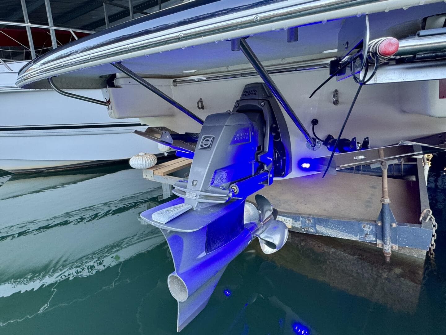 2018 Chris-Craft Launch 27 Heritage Trim Edition - Surf