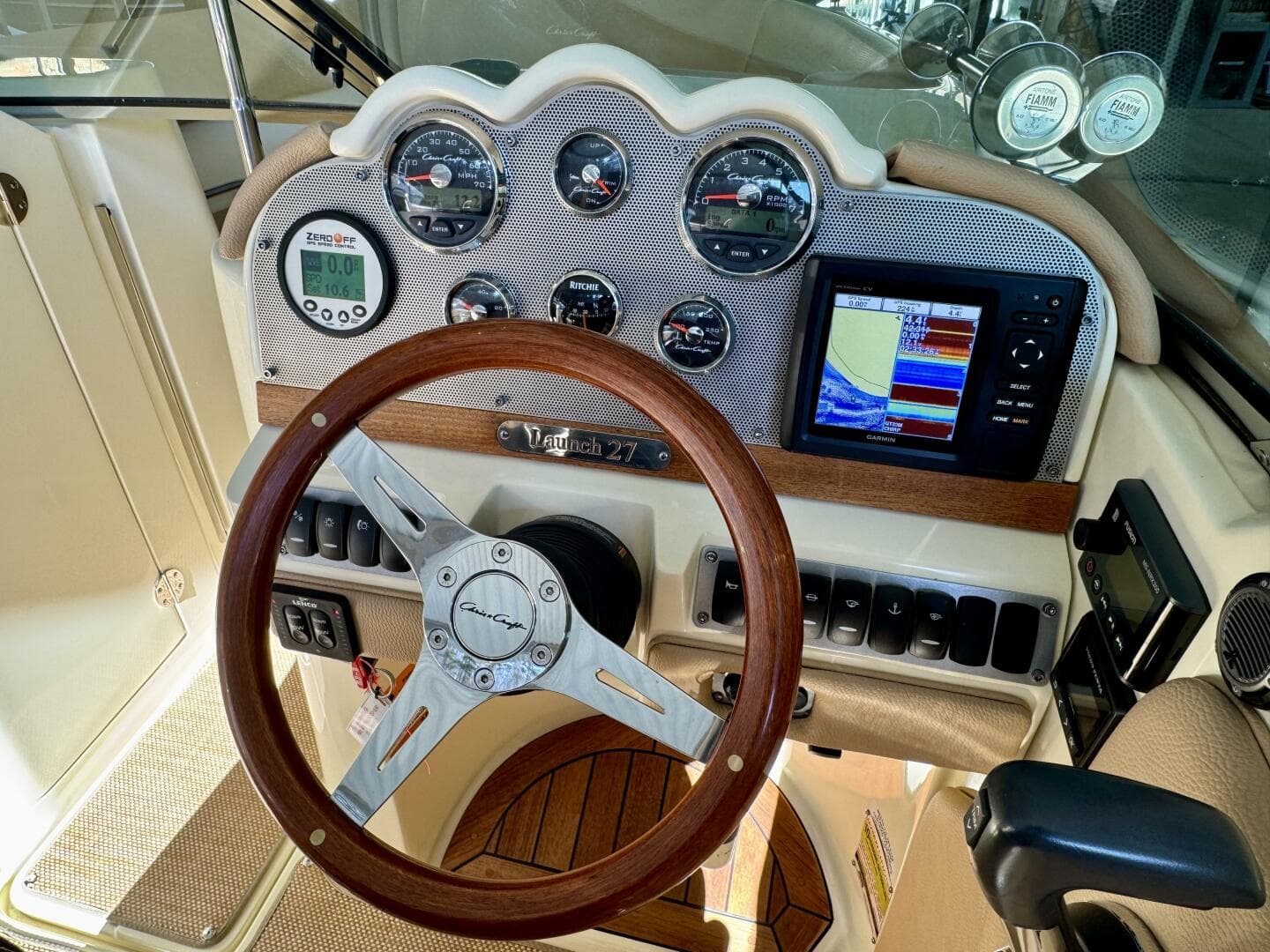 2018 Chris-Craft Launch 27 Heritage Trim Edition - Surf