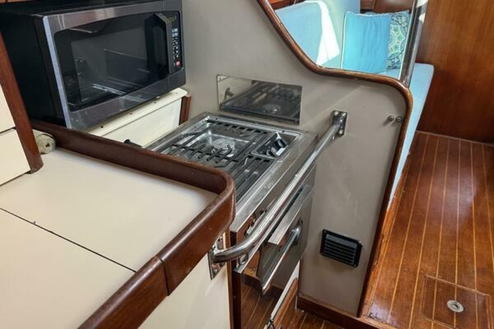 1985 Endeavour 42