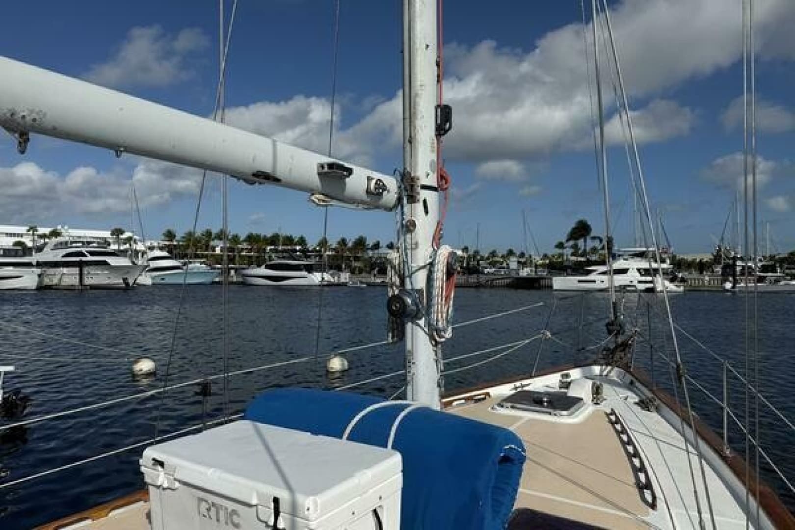 1985 Endeavour 42