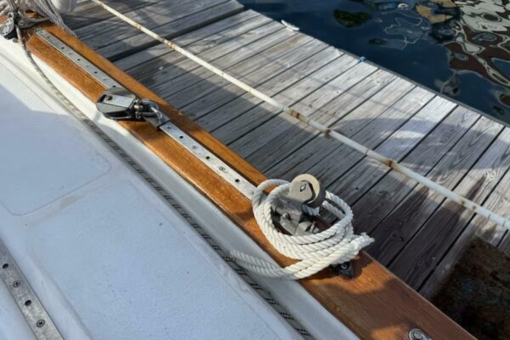 1985 Endeavour 42