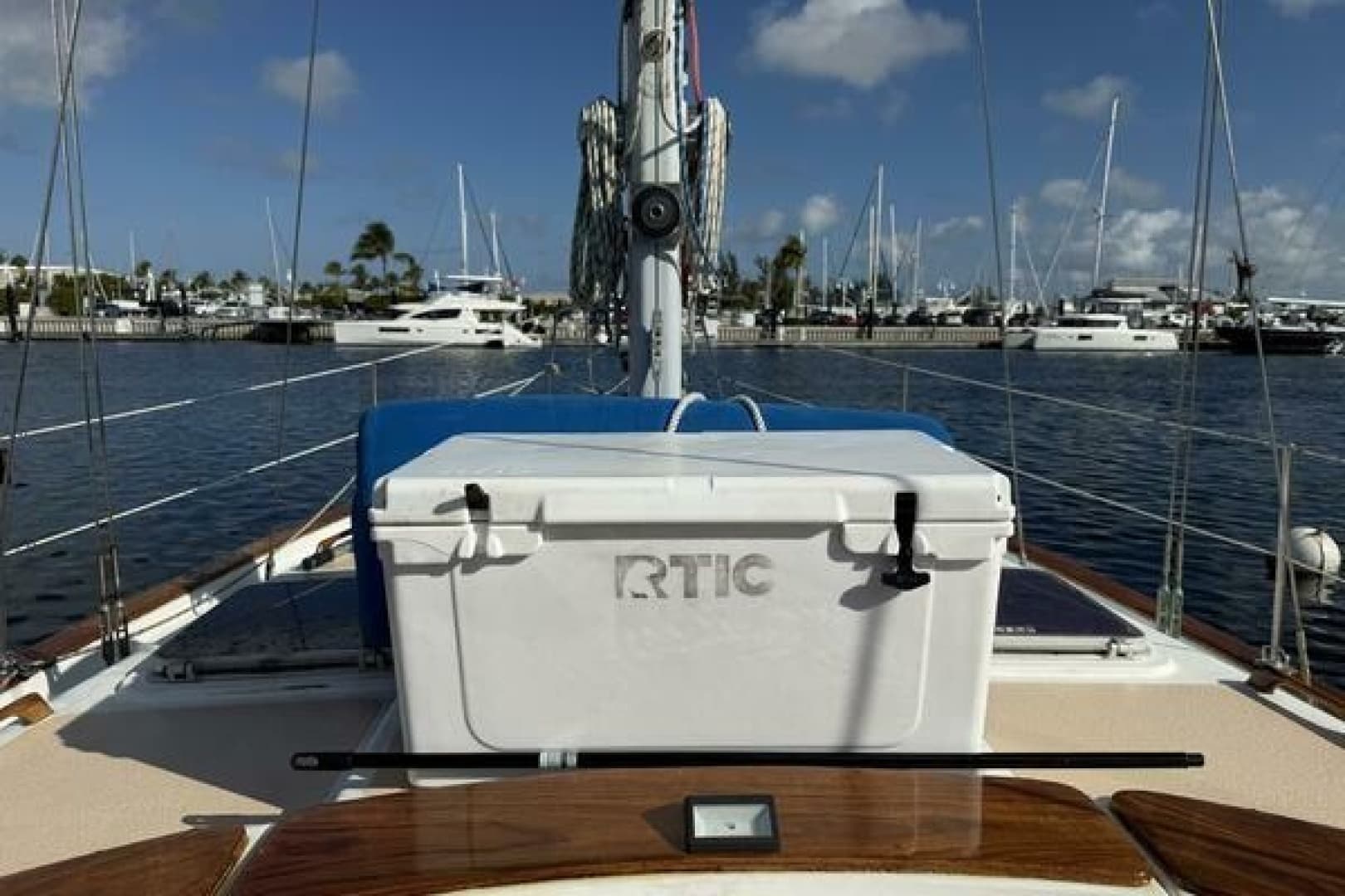 1985 Endeavour 42