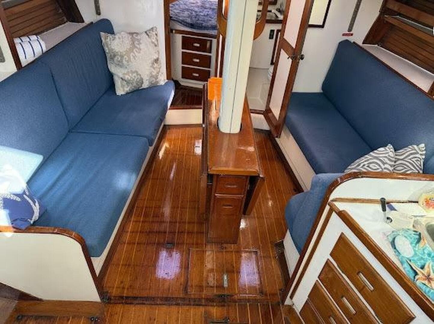 1989 Morgan 440