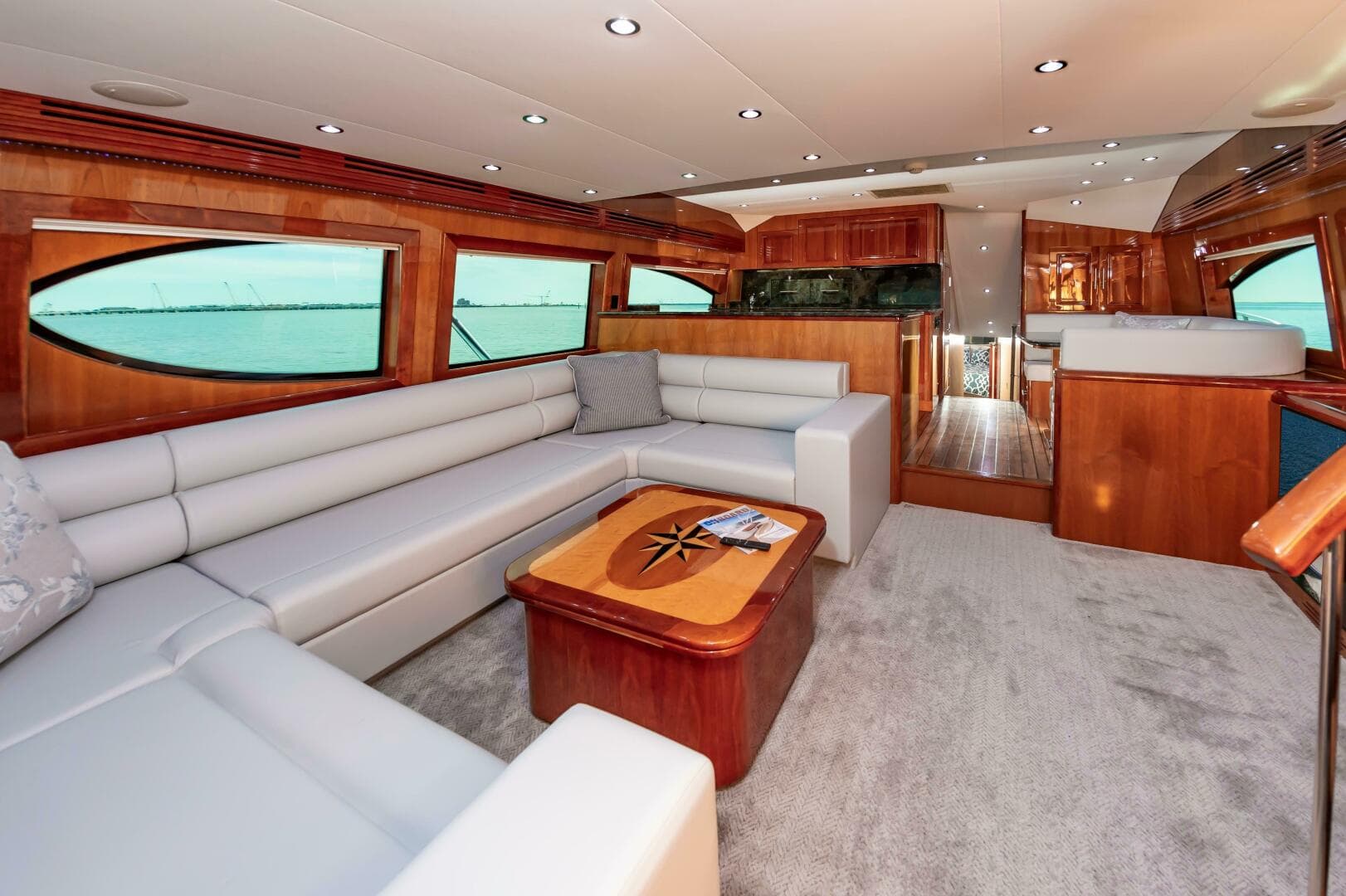 2008 Hatteras 64 Enclosed Bridge