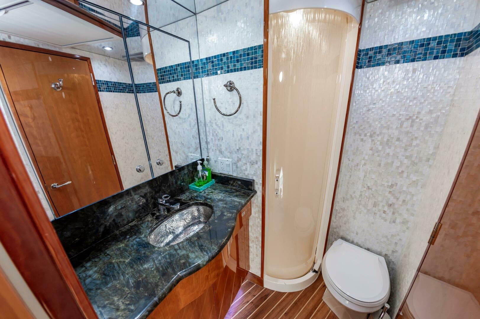 2008 Hatteras 64 Enclosed Bridge