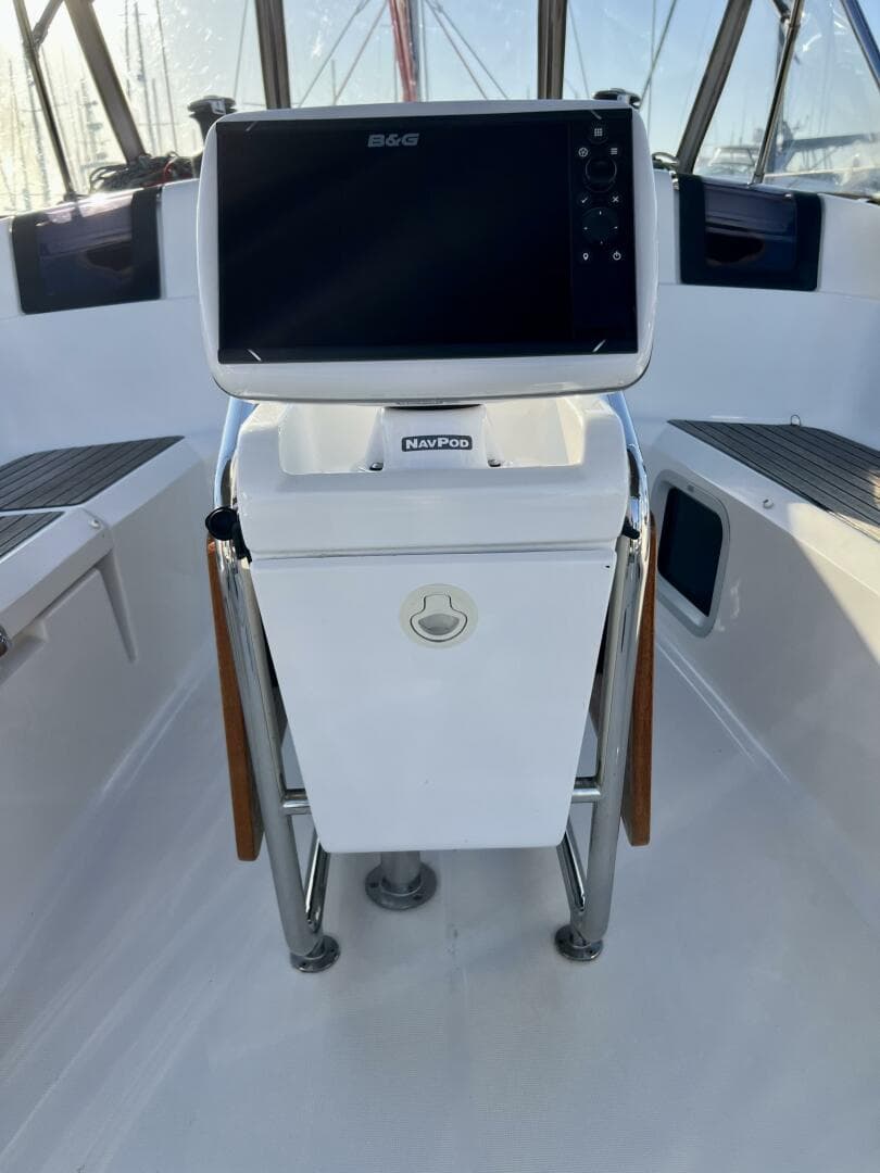2013 Jeanneau 379