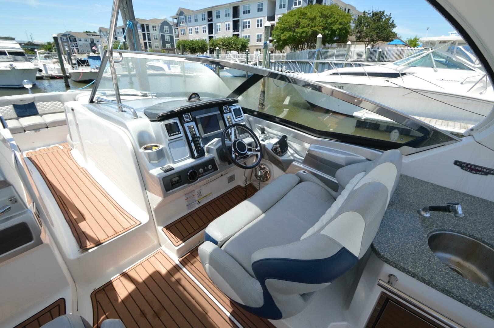 2013 Chaparral 327 SSX