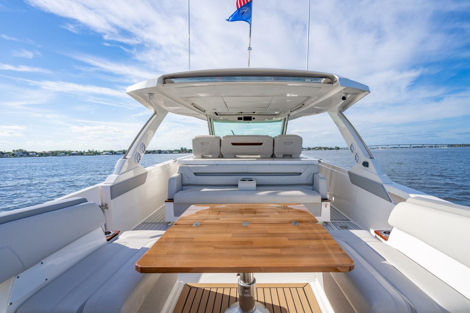 2022 Tiara Yachts 43 LS