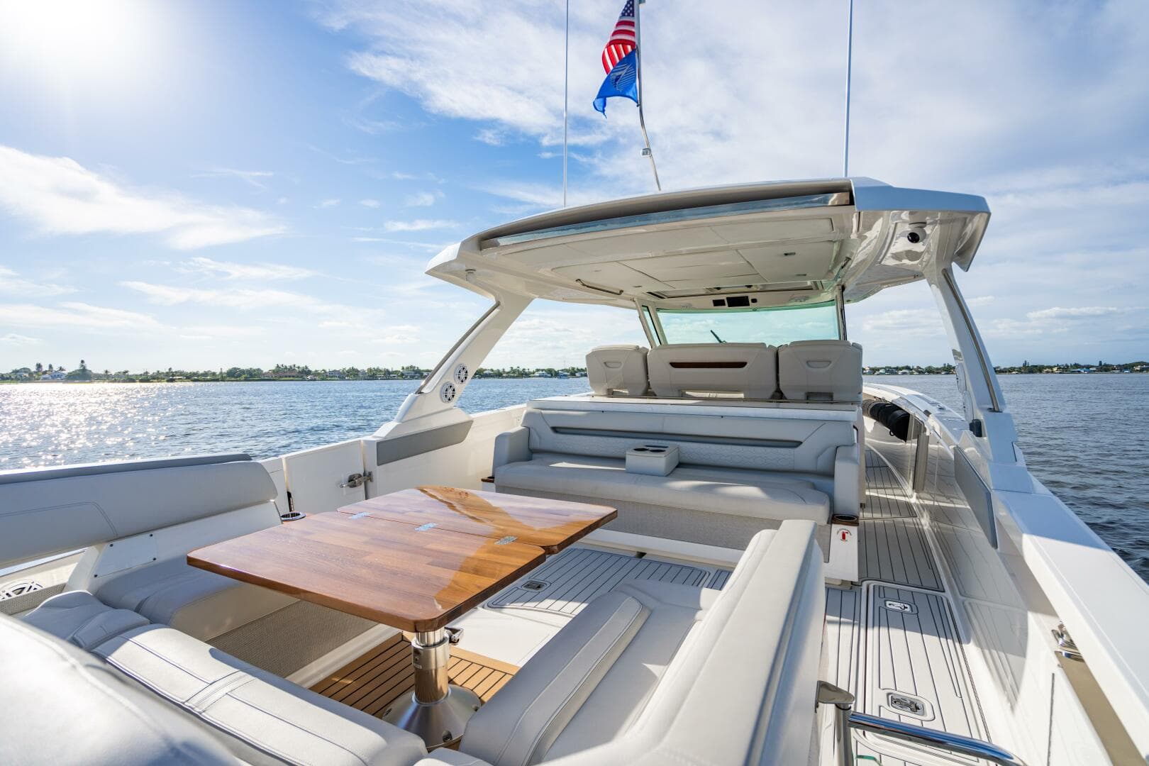 2022 Tiara Yachts 43 LS