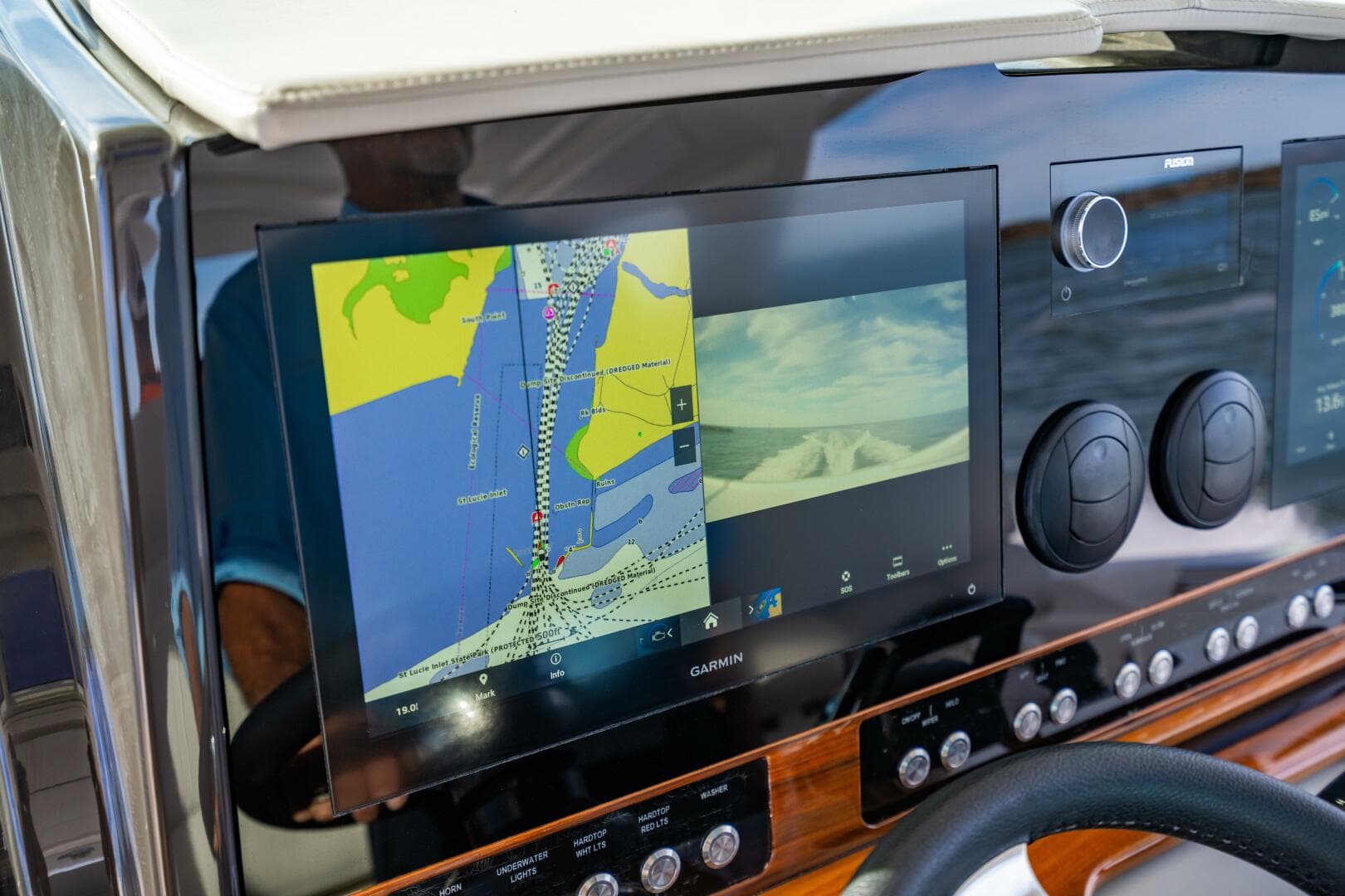 2022 Tiara Yachts 43 LS