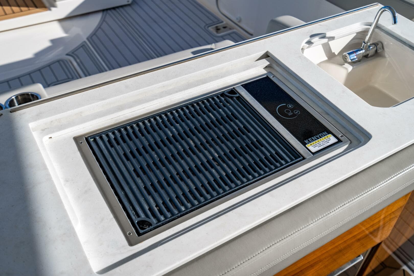 2022 Tiara Yachts 43 LS