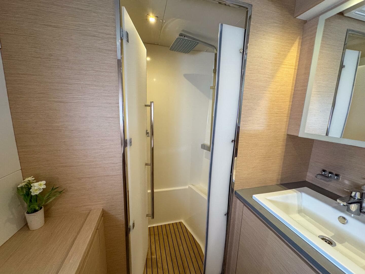 2021 Fountaine Pajot MY44