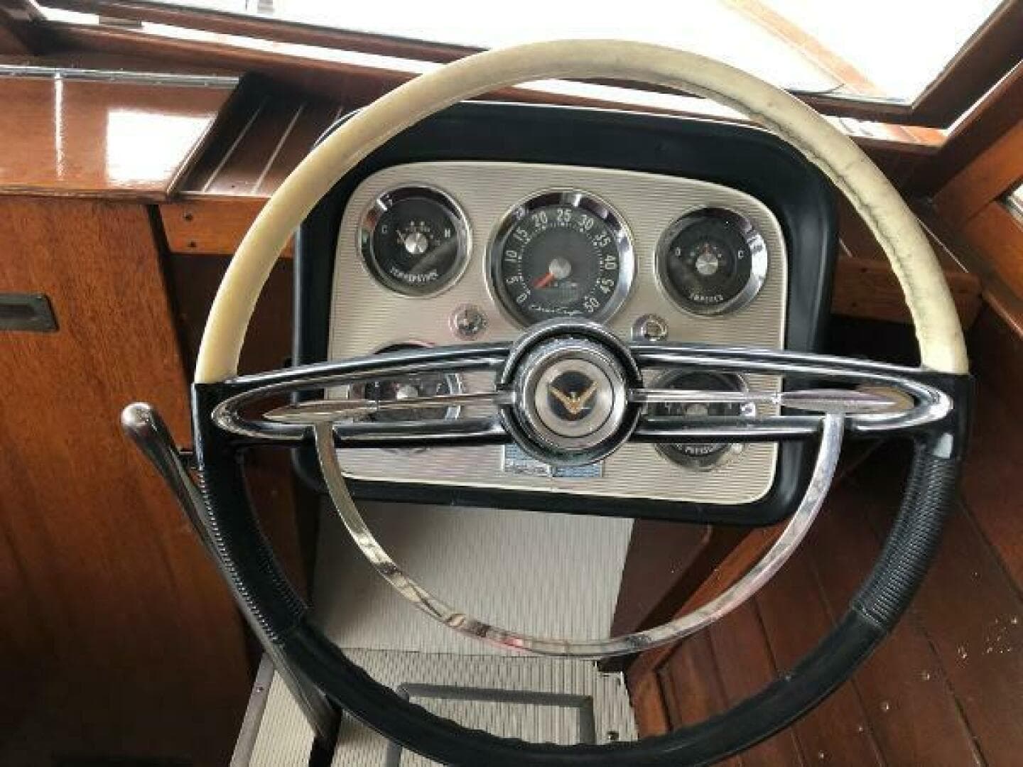 1960 Chris-Craft 24 Sportman
