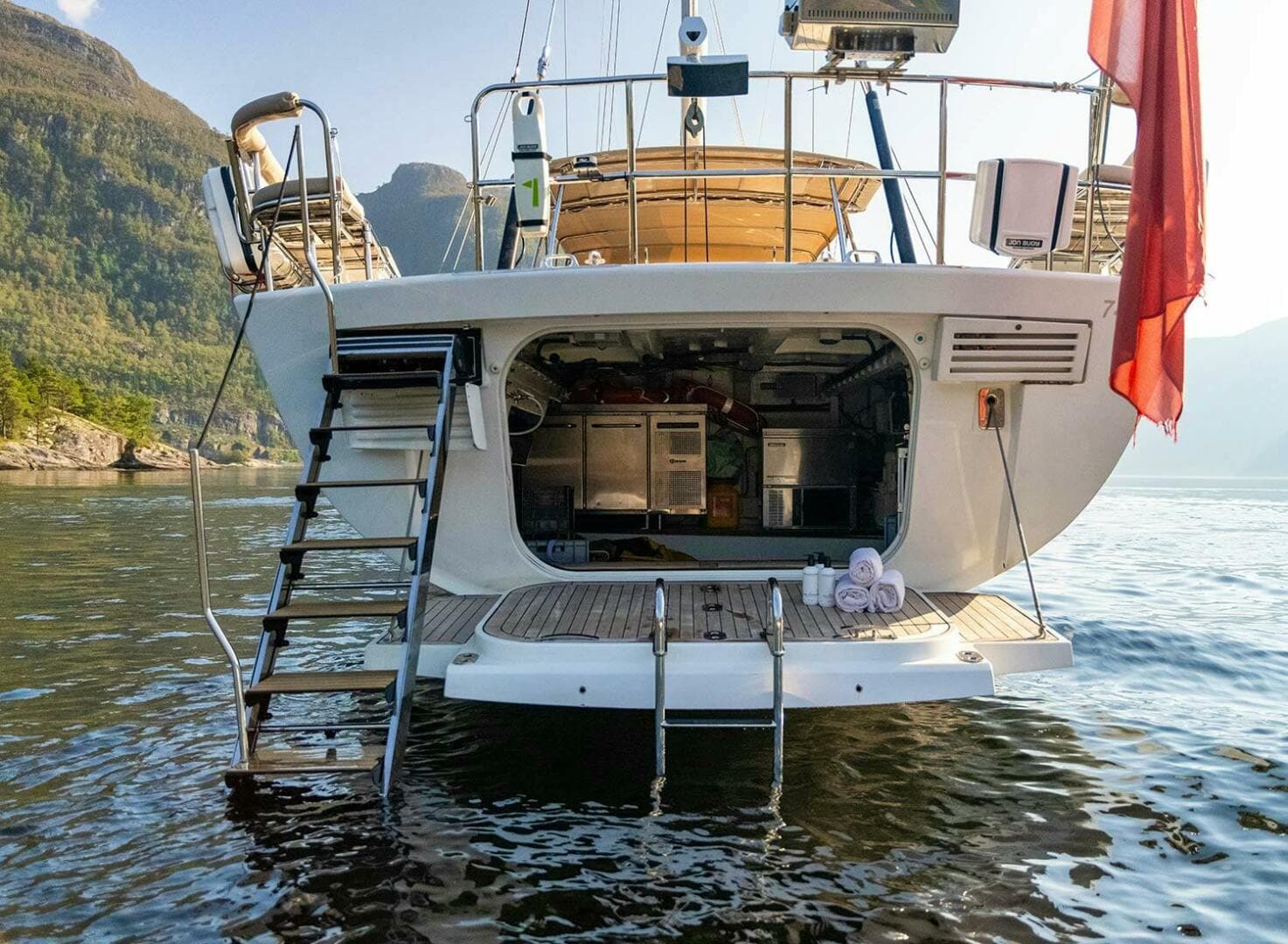 2014 Oyster Yachts Oyster 825