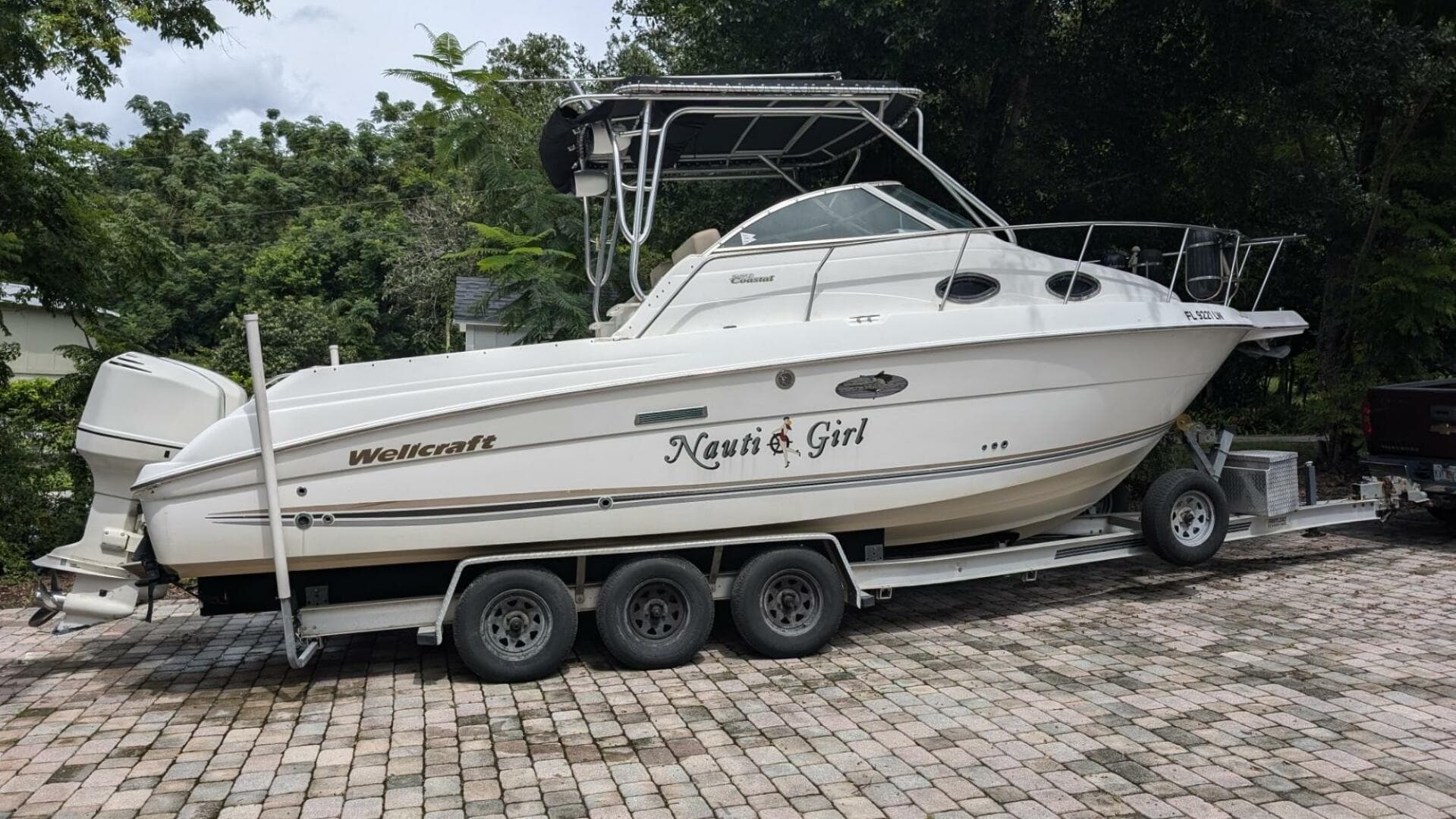 2001 Wellcraft 270 Coastal