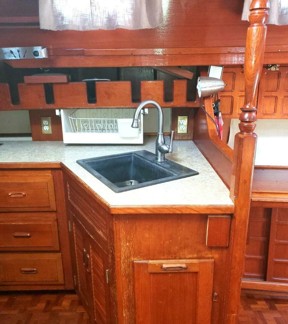 1982 Endeavour 43 CC