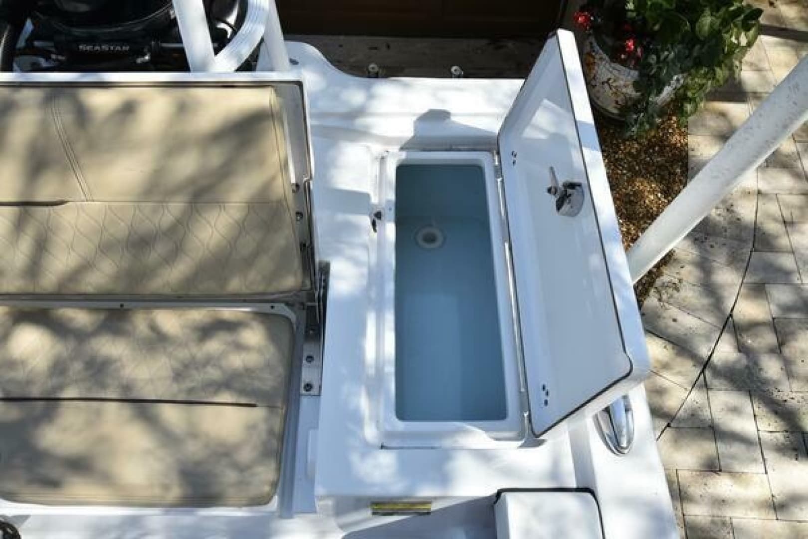 2018 Sportsman Tournament 214 Bay Boat