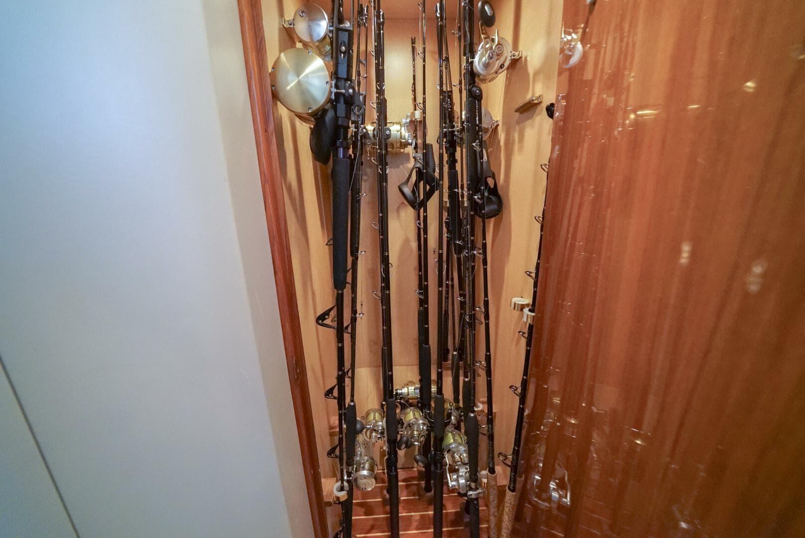 2007 Viking 45 Convertible Bad Habits