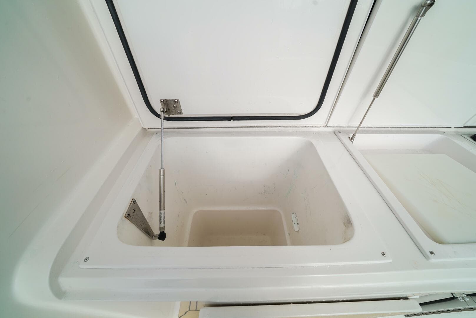 2007 Viking 45 Convertible Bad Habits