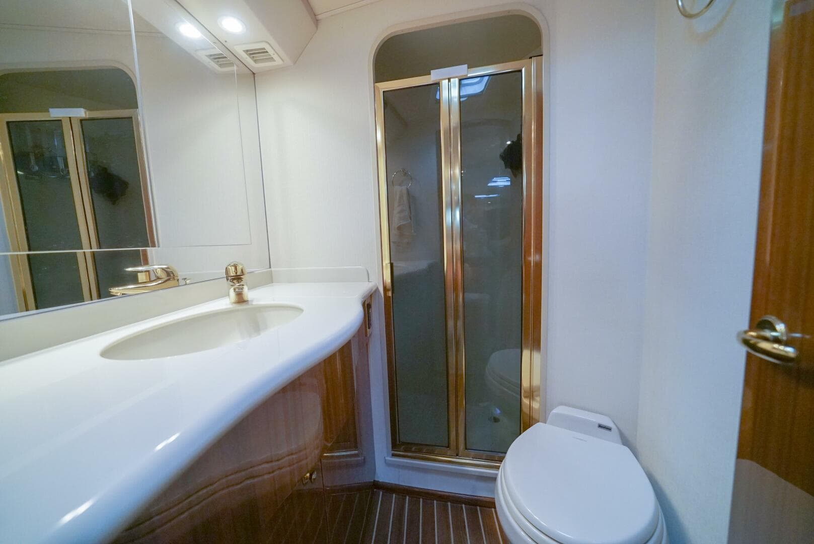 2007 Viking 45 Convertible Bad Habits