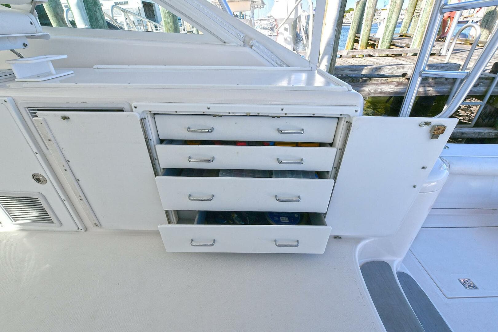 2007 Cabo Express with Tower