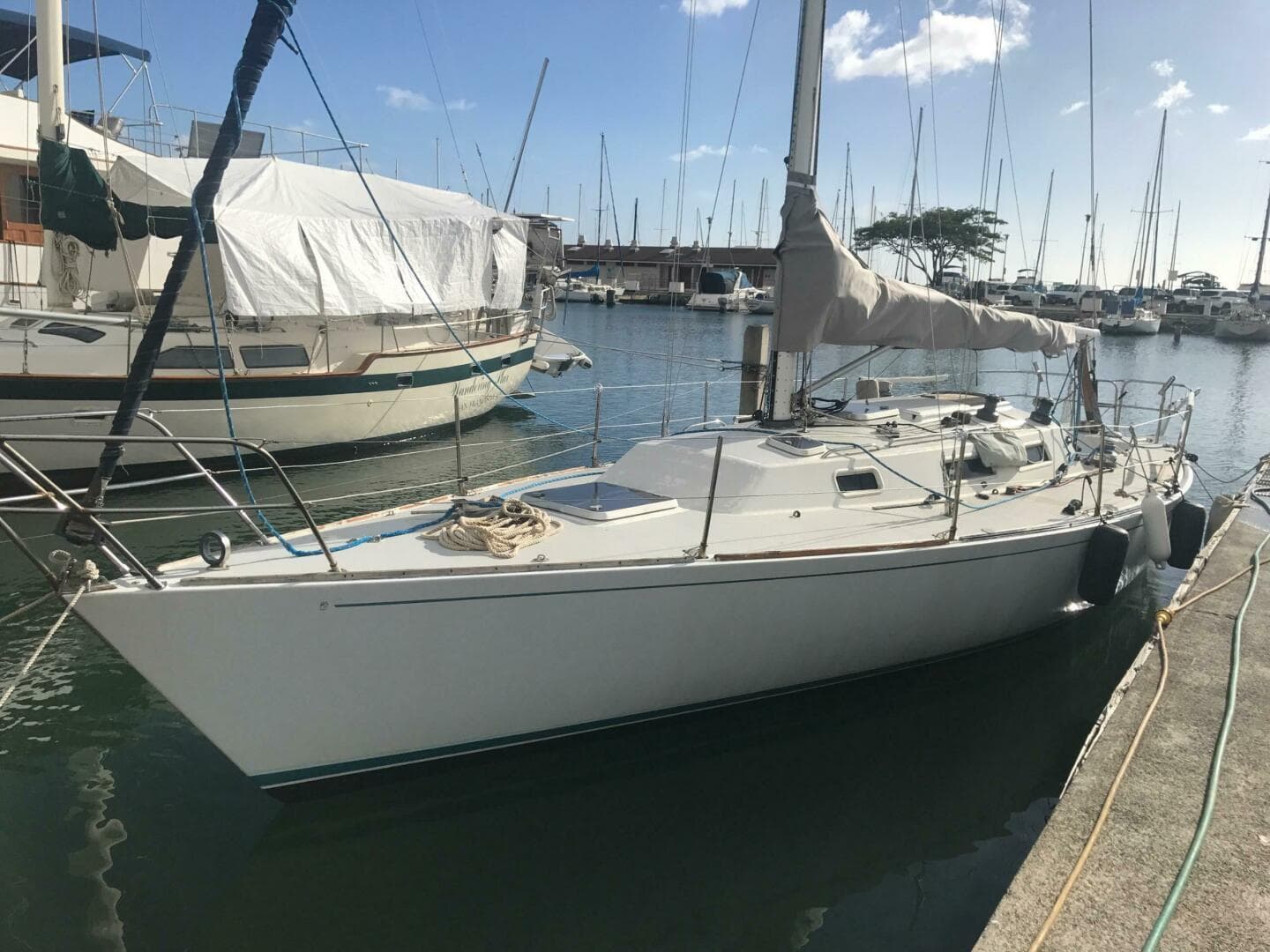 1989 J Boats Masthead Sloop