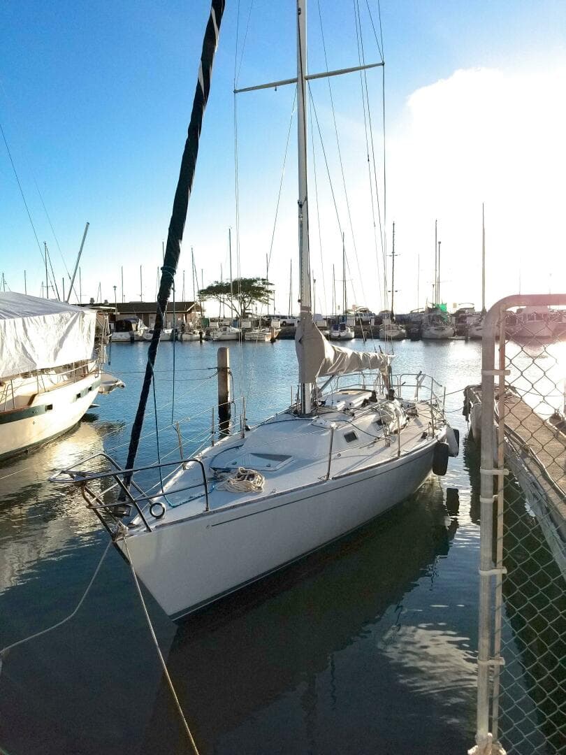 1989 J Boats Masthead Sloop