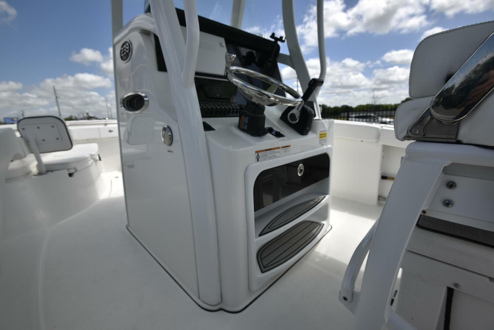 2023 Sea Pro 239 Deep V DLX