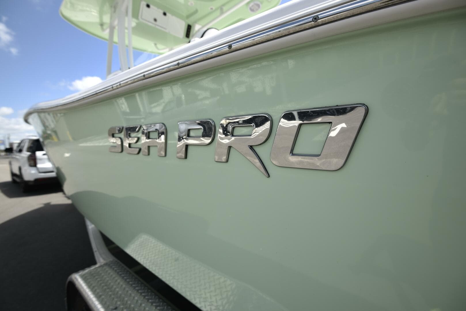 2023 Sea Pro 239 Deep V DLX