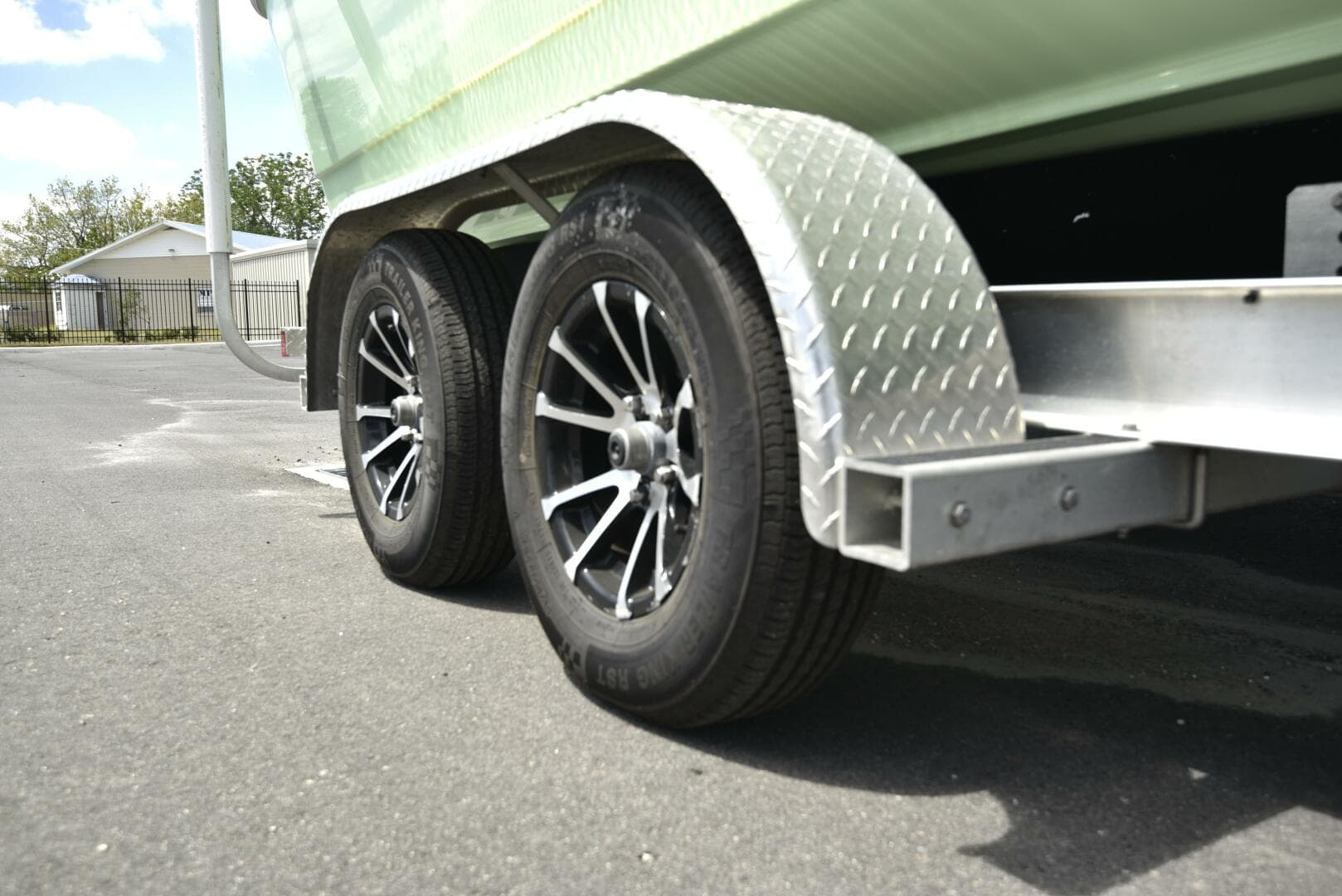 2023 Sea Pro 239 Deep V DLX