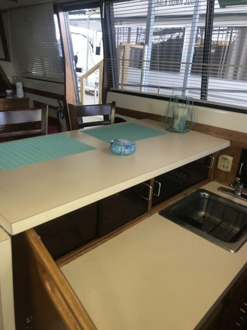 1986 Mainship 40' Double Cabin