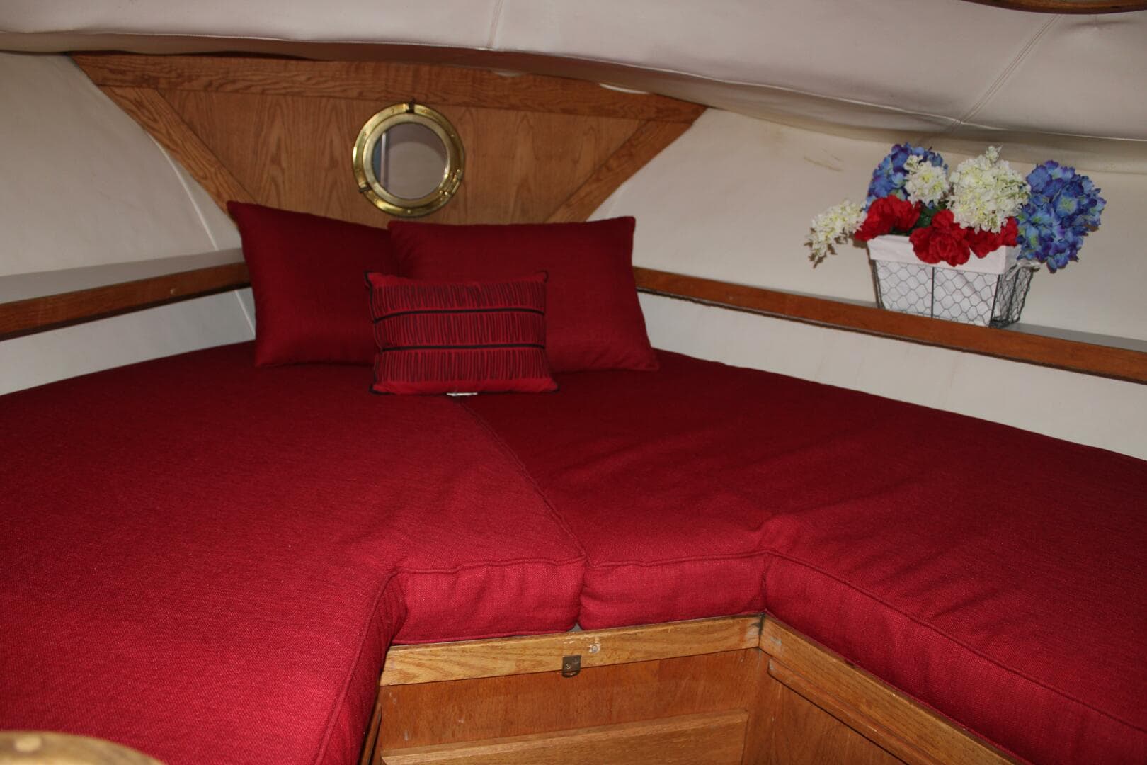 1986 Mainship 40' Double Cabin