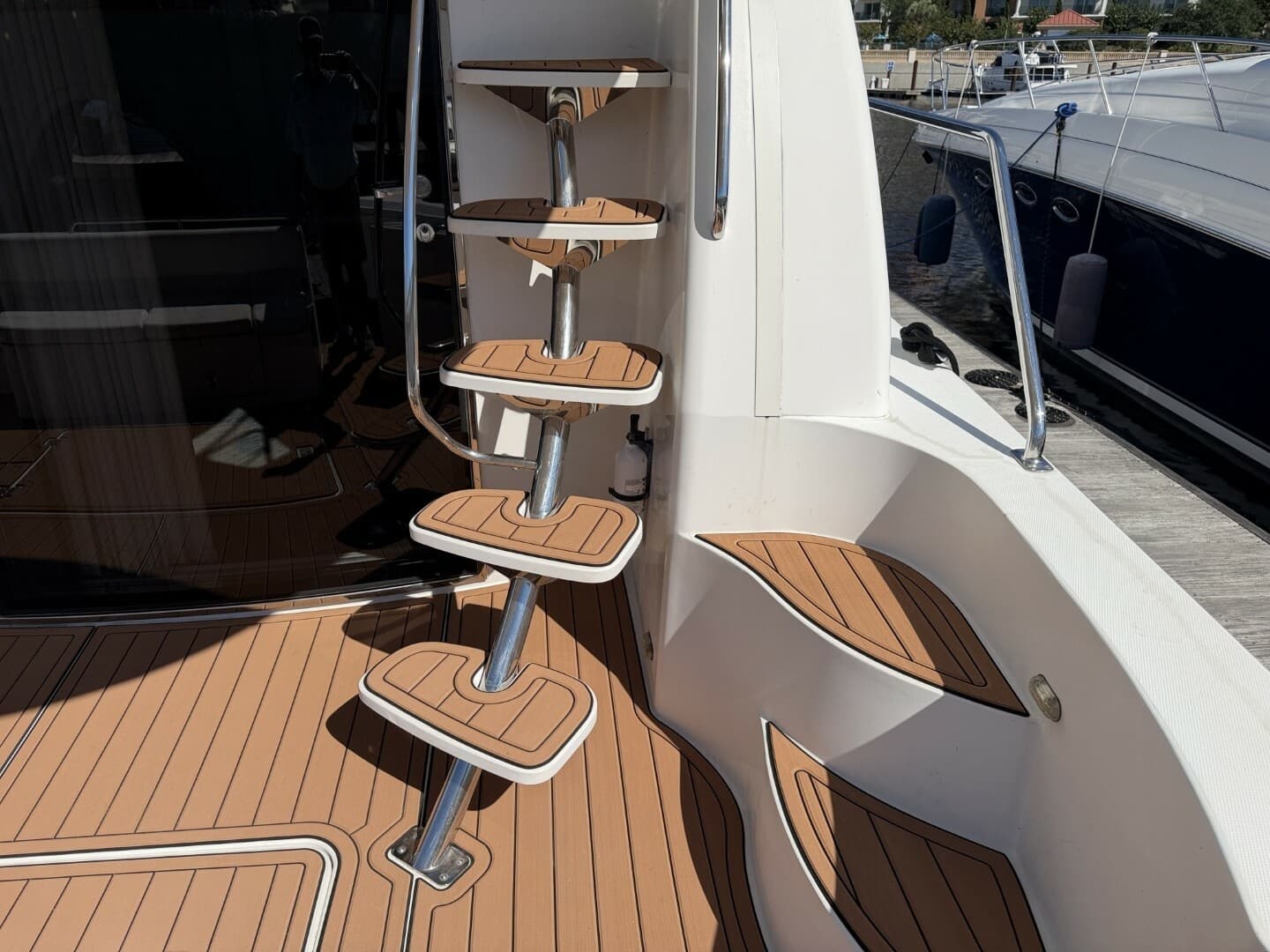 2006 Carver 56 VOYAGER