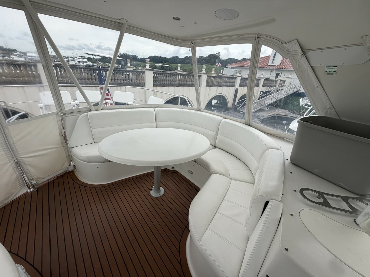 2006 Carver 56 VOYAGER