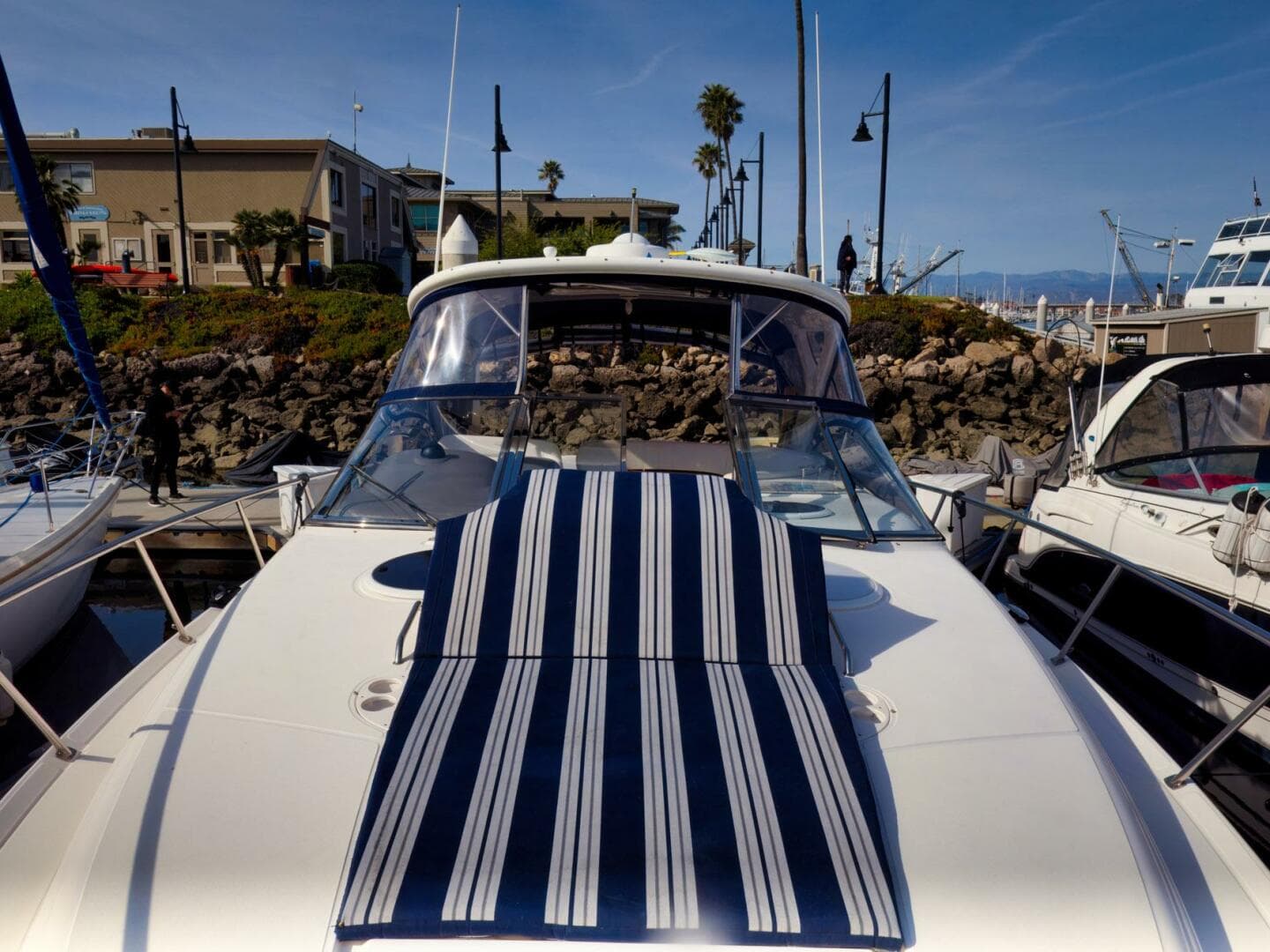 2008 Regal Commodore 4060