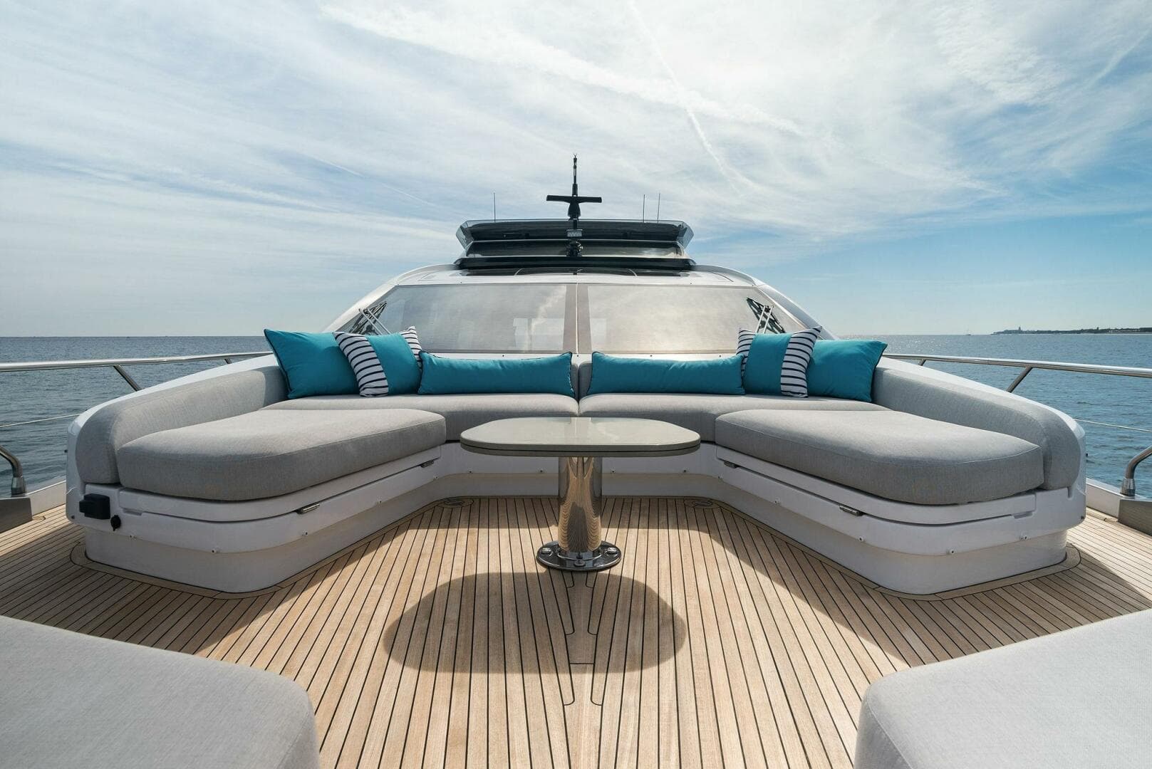 2022 Azimut S8
