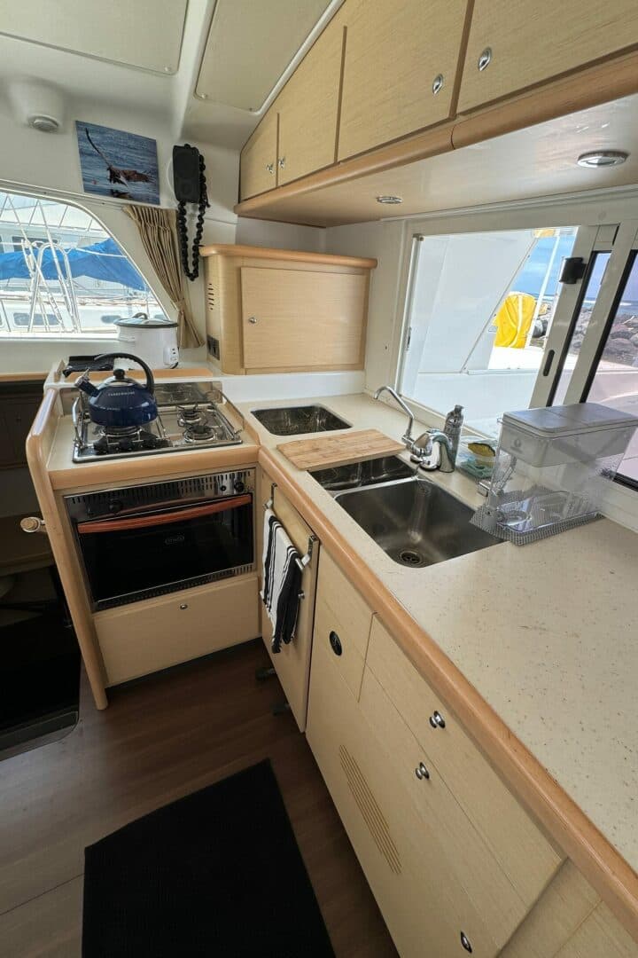 2010-lagoon-440-sail-9322643-20240529095111738-1_XLARGE.jpg